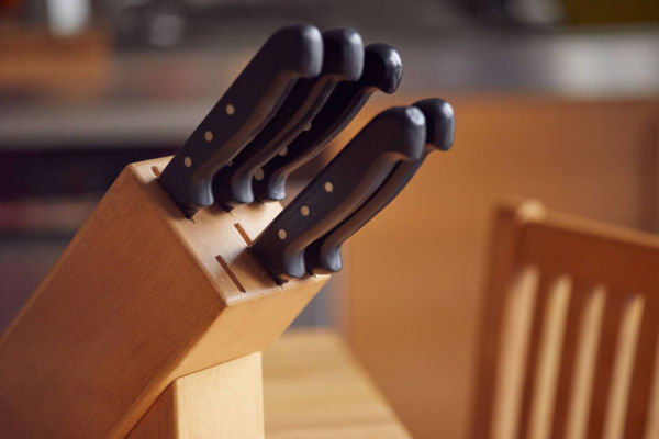 Ilustrasi tempat penyimpanan pisau. Foto: Shutterstock