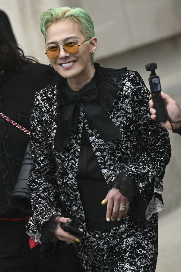 G-Dragon BIGBANG. Foto: JULIE SEBADELHA/AFP 