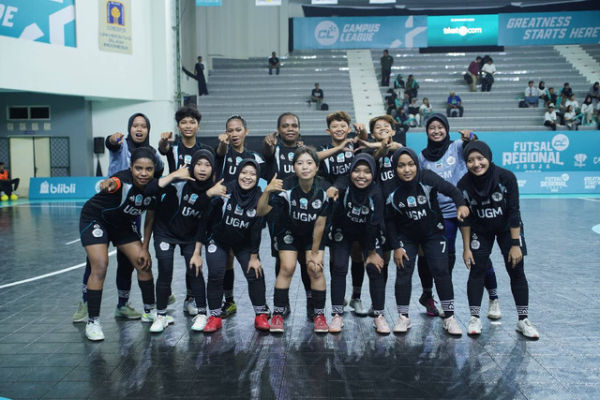 Tim futsal putri UGM di ajang Campus League Regional Yogyakarta di GOR Ki Bagoes Hadikoesoemo UII, Senin (10/11). Foto: Dok. Campus League