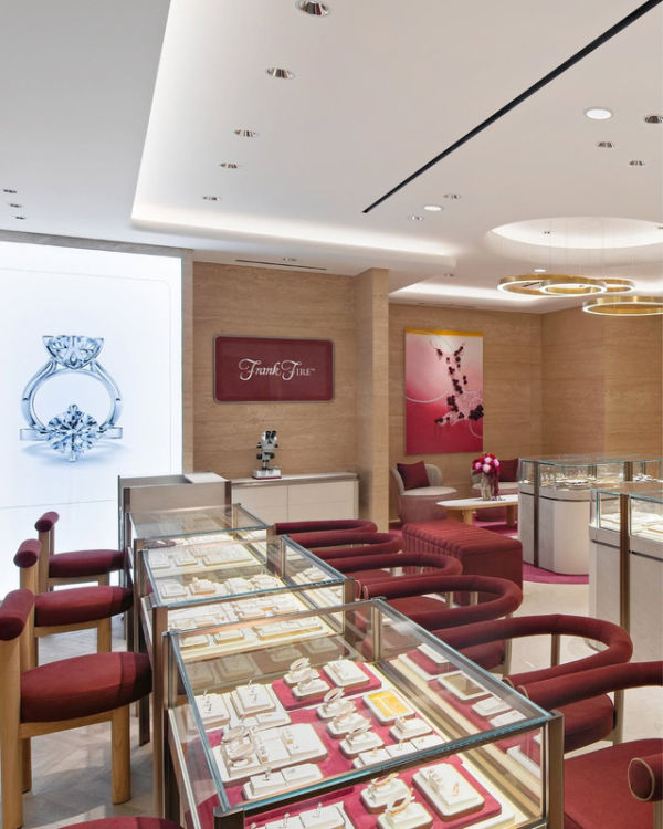 Reopening butik pertama Frank & co di Pondok Indah Mall. Foto: Instagram @franknco_id