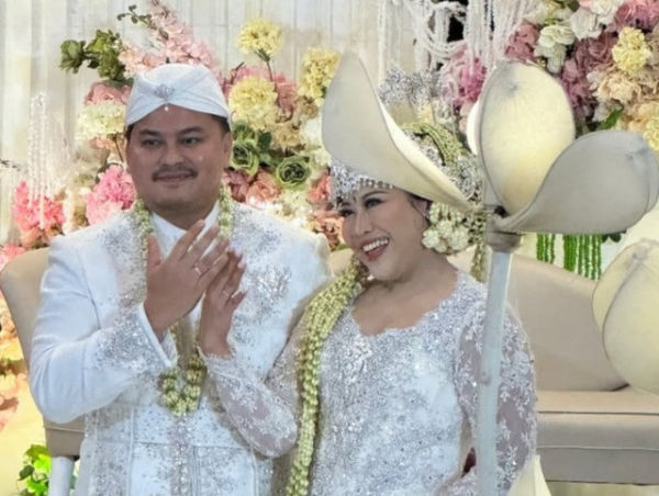 Boiyen resmi menikah. Foto: Instagram @hestipurwadinata