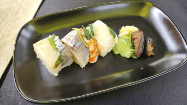 Organisai JFOODO perkenalkan ragam bahan makanan halal Jepang dalam acara 'Authentic Cultural Dining' di Plataran, Jakarta, Kamis (13/11/2025) Foto: Azalia Amadea/kumparan