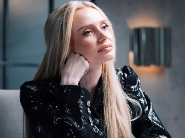 CEO Natalie Dawson CEO Natalie Dawson