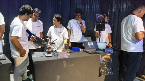 Tim Maikroskop juara kedua di Hackathon 2025 powered by Ericsson & Qualcomm. Foto: Thomas Bosco/kumparan