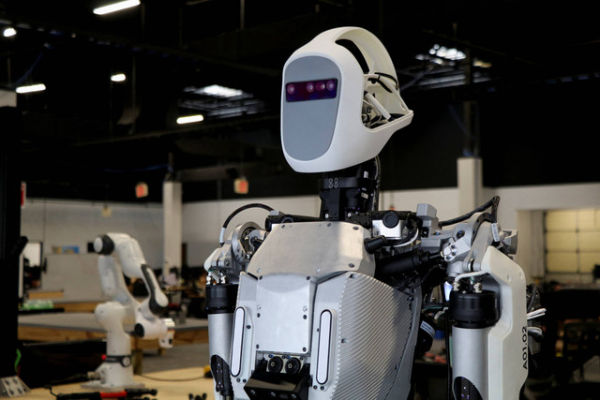 Ilustrasi robot. Foto: REUTERS/Evan Garcia