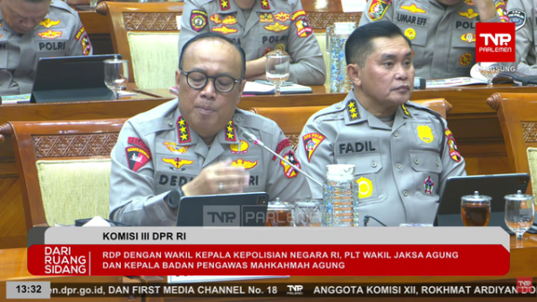 Suasana RDP Komisi III DPR RI dengan Wakapolri, Plt. Wakil Jaksa Agung RI, dan Kepala BP MA RI, Jakarta, Selasa (18/11/2025). Foto: YouTube/ TVR Parlemen
