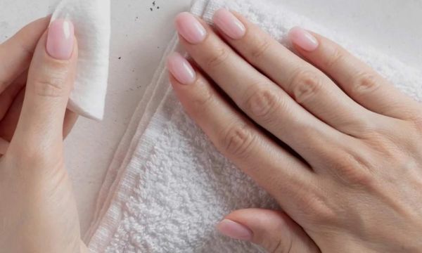 घरी नखांची काळजी