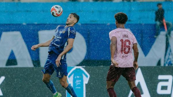 PSIM YOGYAKARTA VS PERSIK KEDIRI - Cuplikan laga PSIM Yogyakarta vs Persik Kediri di Stadion Sultan Agung, Bantul, Yogyakarta dalam lanjutan pekan ke-11 Super League 2025/2026 pada Jumat, 31 Oktober 2025.