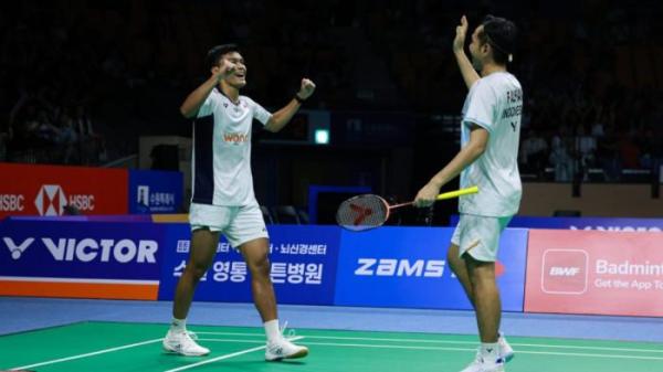 KOREA OPEN 2025 - Selebrasi dari ganda putra Indonesia, Fajar Alfian/Muhammad Shohibul Fikri dalam partai babak semifinal Korea Open 2025 melawan Lee Jhe-Huei/Yang Po-Hsuan (Taiwan) di Suwon Gymnasium, pada 27 September 2025. Dok/PBSI
