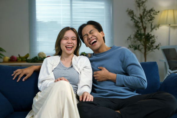 Ilustrasi pasangan yang berencana menikah. Foto: Amnaj Khetsamtip/Shutterstock