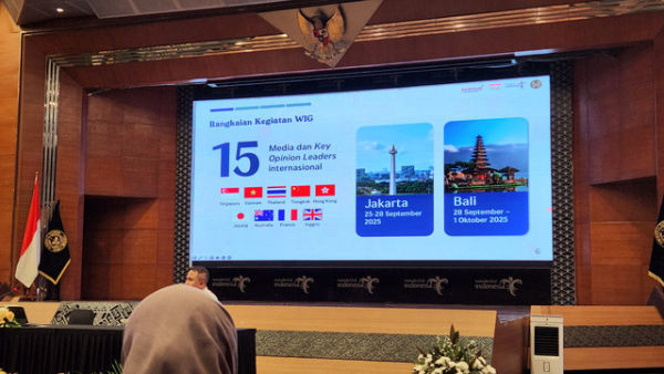 Menteri Pariwisata Widiyanti Putri Wardhana memberikan keterangan pers Wonderful Indonesia Gourmet (WIG) di Gedung Kemenpar Jakarta, Senin (22/9/2025). Foto: Azalia Amadea/Kumparan