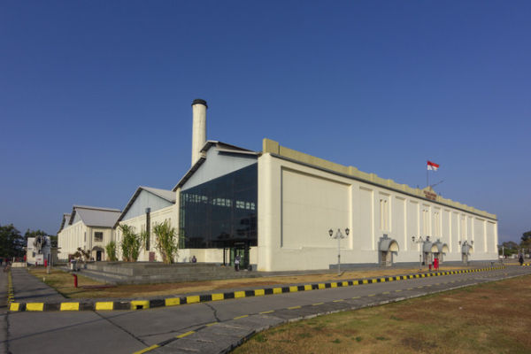 Ilustrasi Pabrik. Foto: Shutterstock