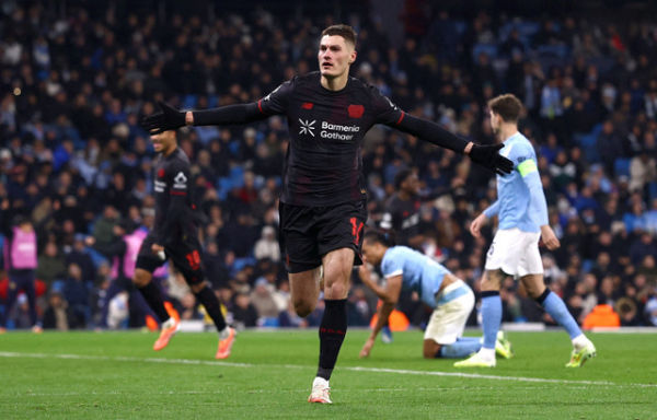 Selebrasi Patrick Shick saat Manchester City vs Bayer Leverkusen dalam lanjutan League Phase Liga Champions 2025/26 di Stadion Etihad, Rabu (26/11) dini hari WIB. Foto: Action Images via Reuters/Lee Smith