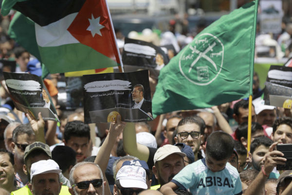 Ilustrasi kelompok Ikhwanul Muslimin. Foto: Khalil Mazraawi/AFP