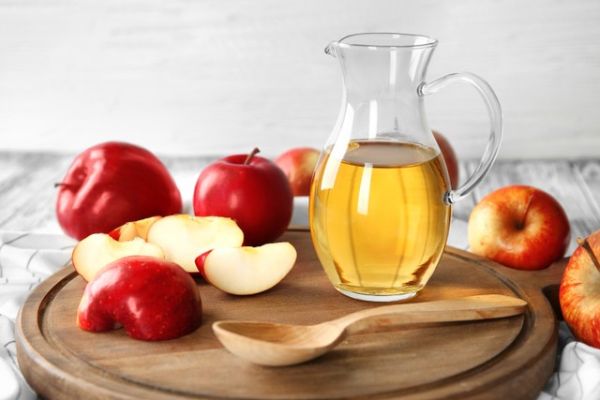 Ilustrasi cuka sari apel. Foto: Shutterstock