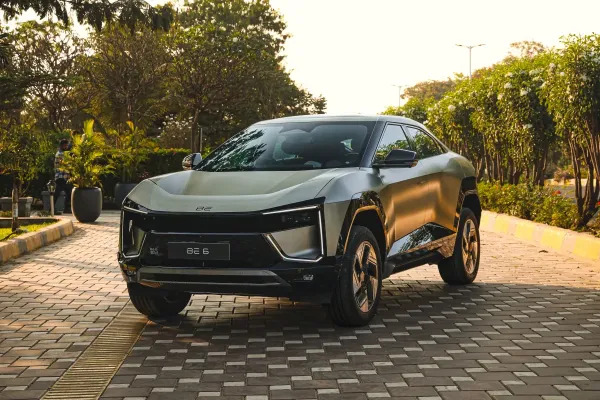 Mahindra BE 6 Pack One Above Price in India 2025, Full Specs & Review | smartprix