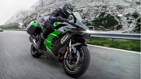 Kawasaki Ninja H2 SX SE debuts with radar-based safety features