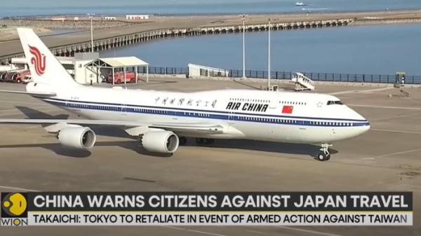 PESAWAT CHINA - Pernyataan PM Takaichi soal kemungkinan intervensi militer Jepang jika China menyerang Taiwan memicu kemarahan Beijing, menyebabkan larangan perjalanan dan pembatalan studi warga China ke Jepang hingga 500.000 tiket pesawat China ke Jepang dibatalkan.
