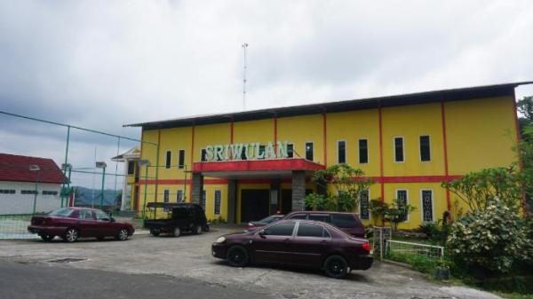 Gedung serba guna (DSG) milik Desa Sriwulan, Kendal.