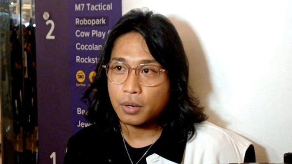 HOST PWK - Praz Teguh ketika ditemui di kawasan Pluit, Jakarta Selatan, Rabu (28/5/2025). Ia menceritakan kesannya tentang Gofar Hilman sebagai host baru PWK.