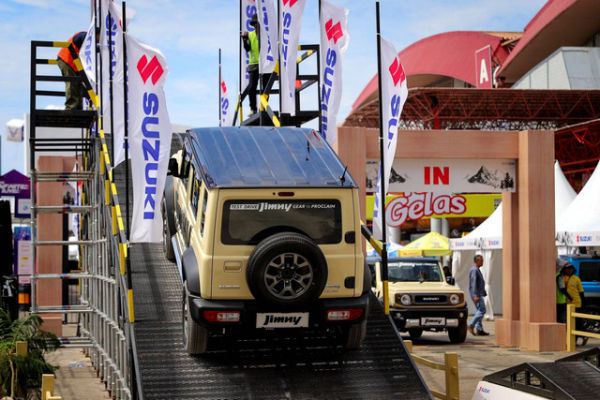 Jimny Adventure Experience di pameran otomotif Indonesia International Motor Show (IIMS) 2024 di JIExpo Kemayoran, Jakarta, Kamis (22/2/2024). Foto: Iqbal Firdaus/kumparan