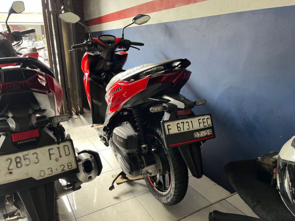 Honda Vario 125 bekas di showroom CV Firza Motor, Bogor pada Rabu (3/12/2025). Foto: Syahrul Ghiffari/kumparan