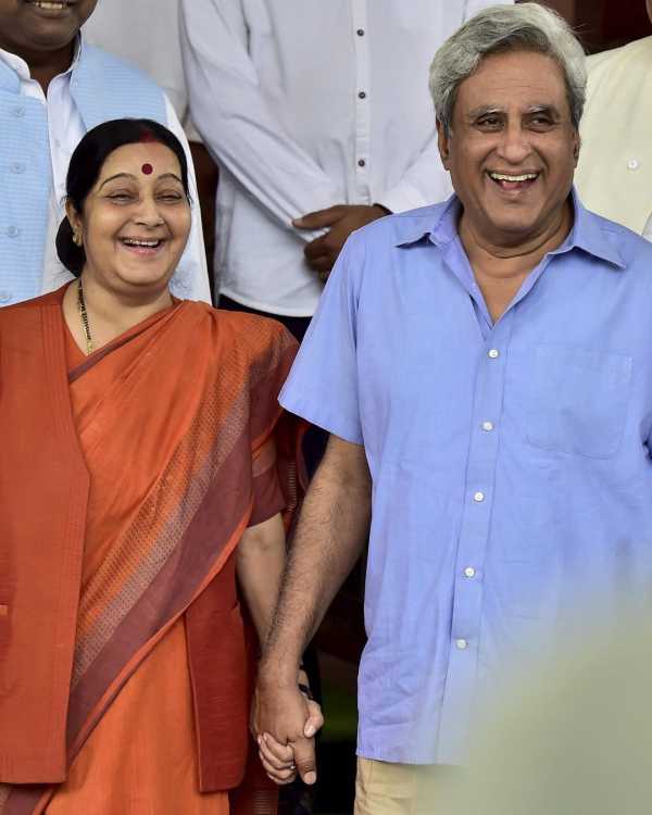 Sushma Swaraj And Swaraj Kaushal Love Story