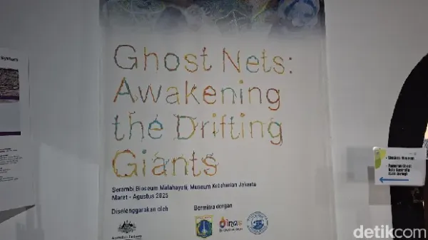 Pameran jaring bekas Ghost Net Awakening The Drifting Giants di Museum bahari, jakarta Utara. Pameran jaring bekas Ghost Net Awakening The Drifting Giants di Museum bahari, jakarta Utara.
