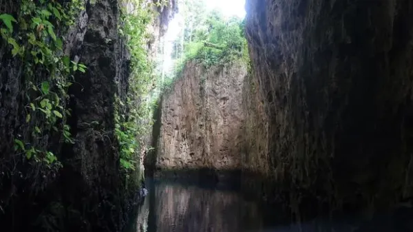 Gua Gumantung di Maratua