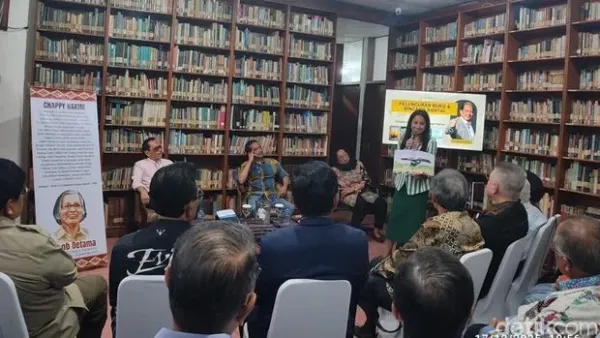 Peluncuran buku 'Mamak Pulang' yang disusun Eks KSAU Chappy Hakim