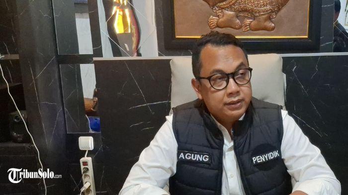 PELAKU BERTAMBAH - Kasatreskrim Polres Wonogiri, Iptu Agung Sedewo saat ditemui Selasa (23/12/2025). Polres Wonogiri kembali menetapkan seorang anak sebagai pelaku penganiayaan terhadap MMA (12), santri Pondok Pesantren Santri Manjung, yang meninggal dunia.