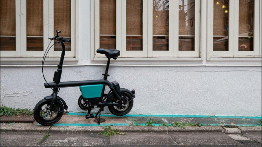 Ilustrasi sepeda listrik.