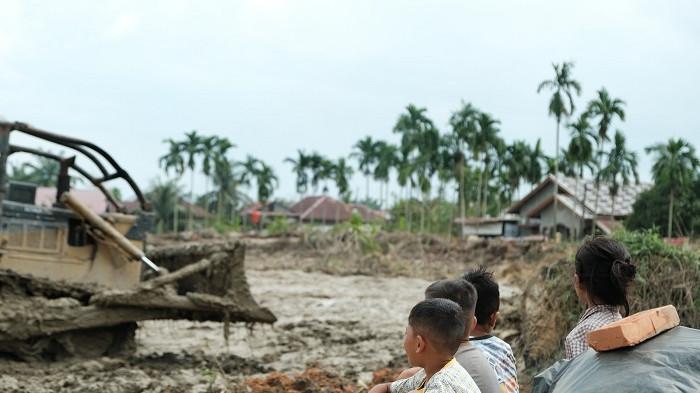 PT Hutama Karya akan membangun 120 hunian sementara (Huntara) kepada para korban terdampak banjir dan tanah longsor di Aceh Taming, Kamis (25/12/2025).