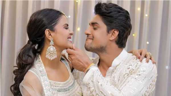 प्रियांका चाहर चौधरी आणि अंकिता गुप्ता ही प्रेक्षकांची आवडती जोडी होती. 'उडारियां' या मालिकेतून ही जोडी लोकप्रिय झाली होती. 'बिग बॉस 16'मध्येही त्यांची केमिस्ट्री पहायला मिळाली. परंतु यावर्षी मार्च महिन्यात दोघांचं ब्रेकअप झालं. या ब्रेकअपच्या वृत्ताने चाहत्यांना मोठा धक्का बसला. 