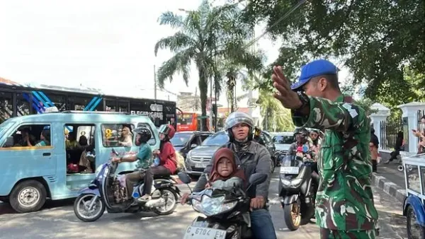 Taman Margasatwa Ragunan Jaksel dipadati pengunjung saat libur Natal 2025. (Anggi M/detikcom)