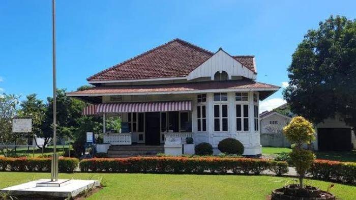 Ilustrasi rumah pengasingan Soekarno di Bengkulu