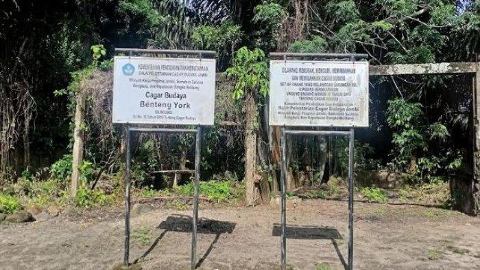 Tampak sisa bangunan Rumah Potong Hewan yang kerap dianggap sebagai sisa bangunan Benteng York