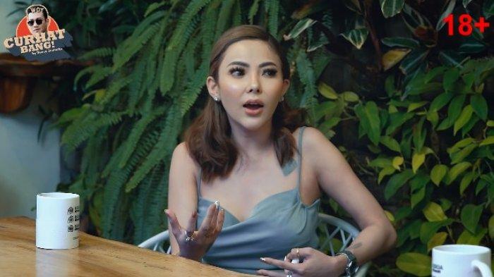 Ayu Aulia saat hadiri podcast Denny Sumargo dan akuin dirinya pernah menjadi pelakor dan suka sesama jenis