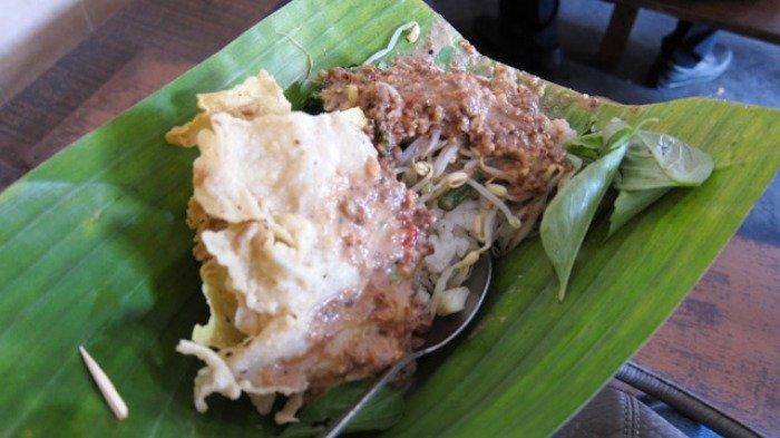 Seporsi pecel untuk sarapan