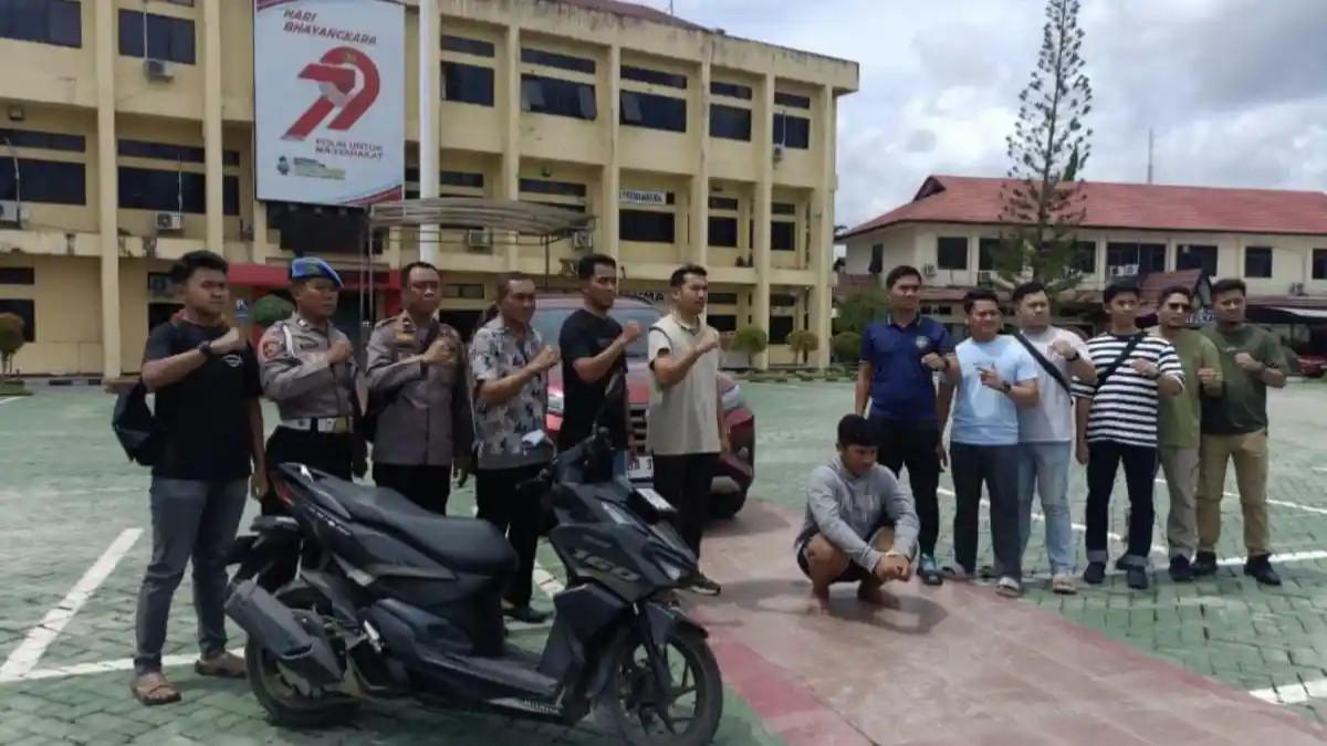 PELAKU DIRINGKUS - Terduga pelaku pembunuhan mahasiswi ULM yang berhasil diringkus pihak kepolisian kurang dari 24 jam. Pelaku diduga adalah polisi.