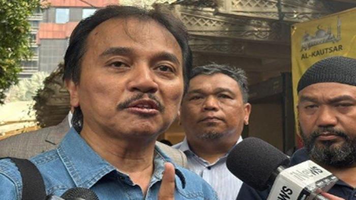 REAKSI ROY - Fisik Sudah Ditunjukkan, Roy Suryo Tetap Ngotot Ijazah Jokowi Palsu