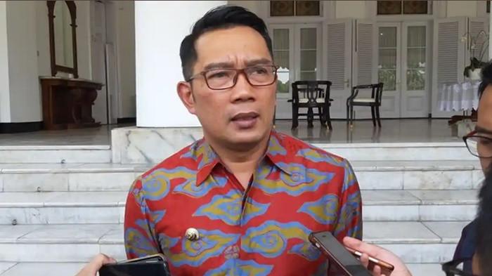POTRET RIDWAN KAMIL- Potret Gubernur Jabar Ridwan Kamil di Gedung Pakuan, Senin (21/10/2019). 