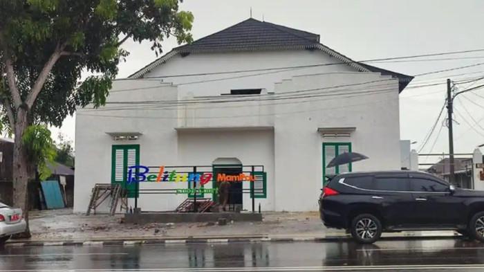 CAGAR BUDAYA - Sisa bangunan eks Sekolah Kuomintang yang sudah sejak tahun 1940-an di Jalan Sriwijaya, Tanjungpandan, Belitung diduga hendak dirobohkan Pemerintah Kabupaten Belitung.