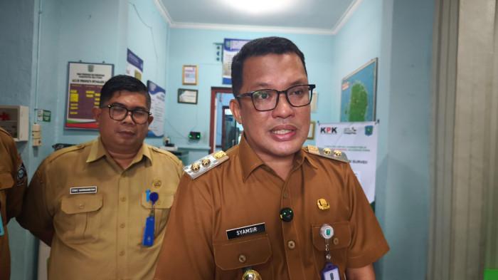 Wakil Bupati Belitung, Syamsir usai memimpin rapat koordinasi dengan kepala sekolah, Disdikbud Kabupaten Belitung dan Cabang Dinas Pendidikan Wilayah V Provinsi Kepulauan Bangka Belitung, Senin (13/10/2025).