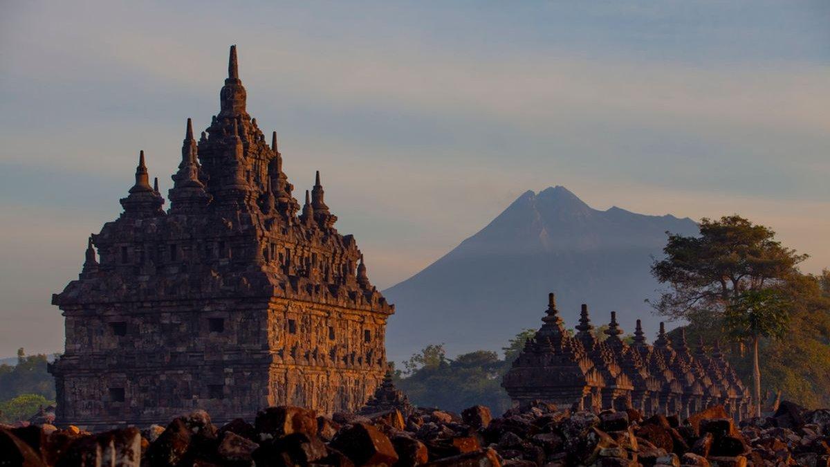 PESONA WISATA KLATEN - Candi Plaosan di Klaten, Jawa Tengah.
