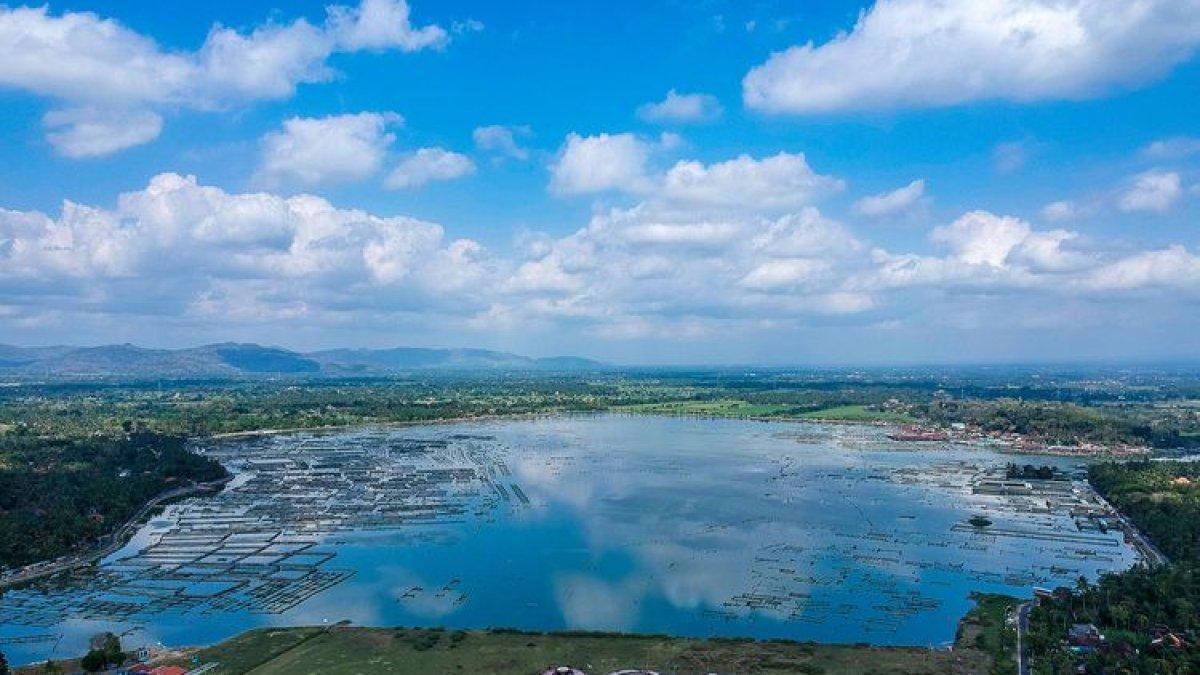 PESONA WISATA KLATEN - Waduk Rowo Jombor di Kabupaten Klaten, Jawa Tengah.