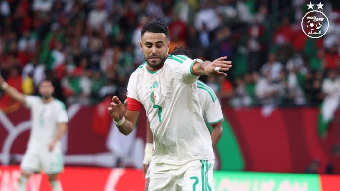 AKSI MAHREZ - Pemain Timnas Aljazair, Riyad Mahrez, dalam pertandingan Grup E Piala Afrika 2025 kontra Sudan di Stade Prince Moulay Hassan, Maroko pada Kamis (25/12/2025). (Instagram Timnas Aljazair - 25/12/2025) 