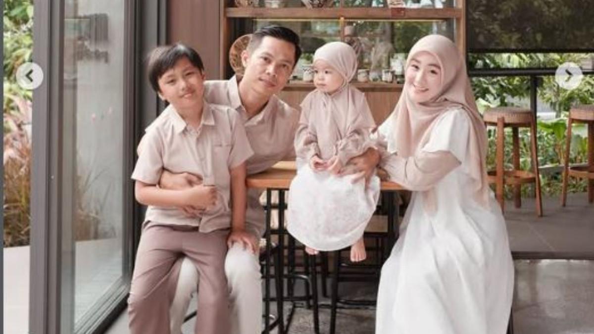 Larissa Chou pun melengkapi postingannya dengan caption panjang yang sarat makna tentang sikap diam, ketenangan, dan cara menyikapi masalah.