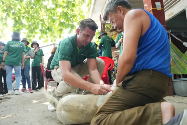 2021 ते 2025 दरम्यान लाँग एन प्रांतातील 33,000 हून अधिक कुत्रे आणि मांजरींना STOP रेबीज मोहिमेद्वारे लसीकरण करण्यात आले. बोहरिंगर इंगेलहेम व्हिएतनामचे छायाचित्र सौजन्याने