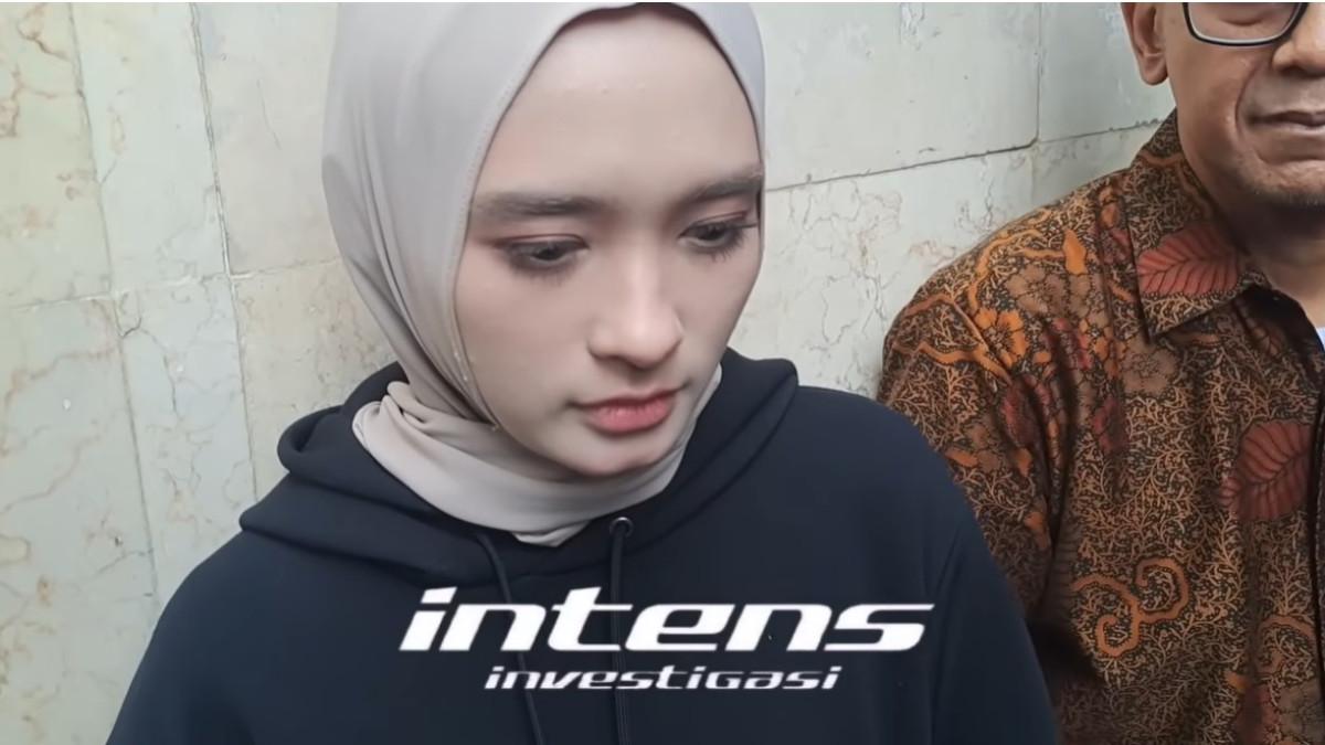 Inara Rusli memutuskan rujuk dengan Insanul Fahmi dan kini telah tinggal serumah.